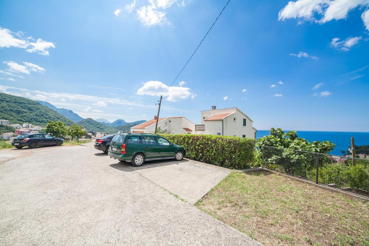 Apartments Krs Medinski Petrovac Exterior foto