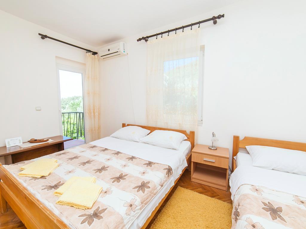Apartments Krs Medinski Petrovac Exterior foto